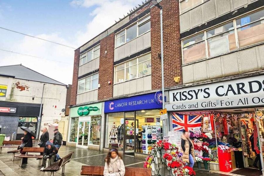 54B Carlton St, Castleford for sale - Building Photo - Image 3 of 6