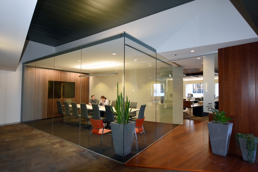 3326 N 3rd Ave, Phoenix, AZ to rent - Interior Photo - Image 3 of 8