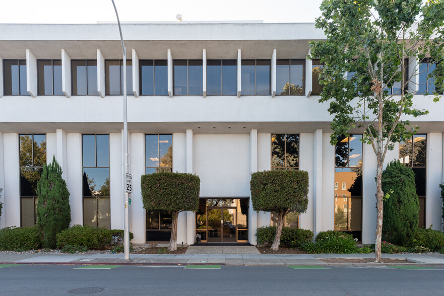 550 S California Ave, Palo Alto, CA for rent - Building Photo - Image 2 of 2