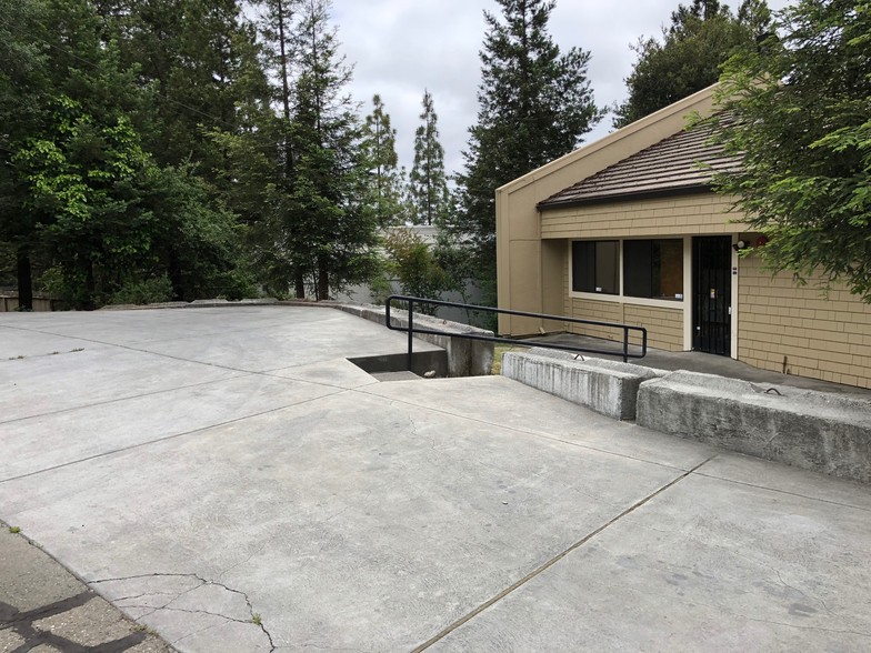 2900 Mendocino Ave, Santa Rosa, CA for sale - Building Photo - Image 2 of 11