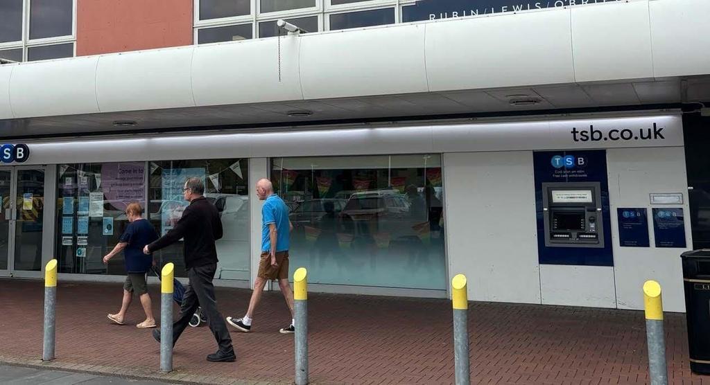 1-8 General Rees Sq, Cwmbran to rent Building Photo- Image 1 of 14