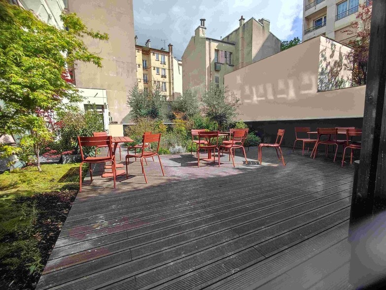 12 Rue Barbès, Levallois-Perret to rent - Building Photo - Image 3 of 8