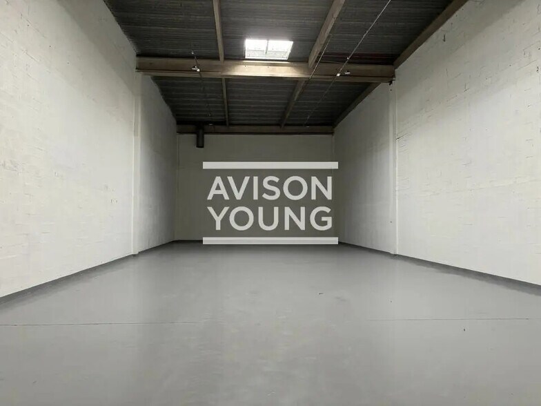 Light Industrial in Gennevilliers to rent - Interior Photo - Image 3 of 5