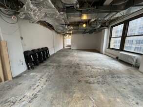 16 E 52nd St, New York, NY for rent Building Photo- Image 1 of 4