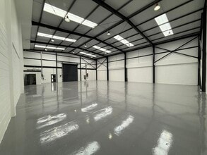 Durban Rd, Bognor Regis to rent Interior Photo- Image 2 of 4