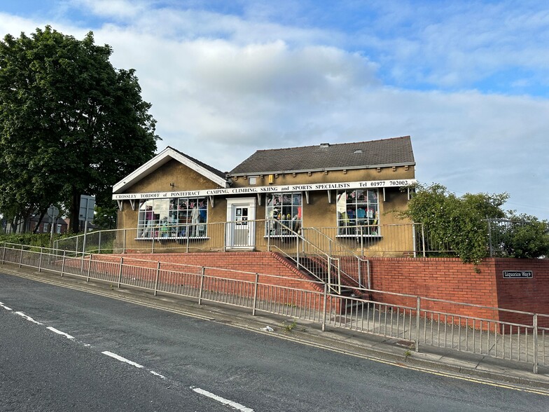 1 Jubilee Way, Pontefract for sale - Primary Photo - Image 1 of 1