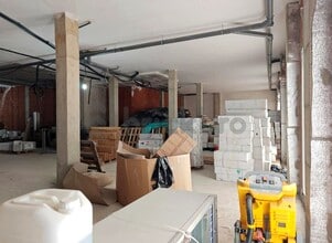 Retail in Ponferrada, León to rent Interior Photo- Image 2 of 8