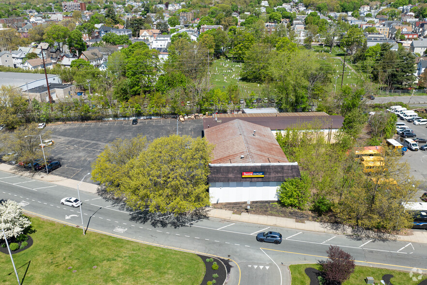 260 Eastern Ave, Malden, MA for sale - Building Photo - Image 3 of 4