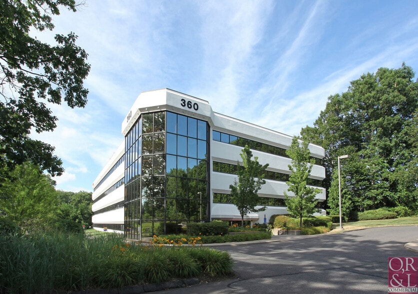 360 Bloomfield Ave, Windsor, CT to rent - Building Photo - Image 1 of 10