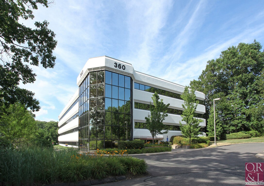 360 Bloomfield Ave, Windsor, CT to rent Building Photo- Image 1 of 11