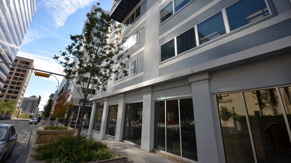 800 Brazos St, Austin, TX for rent - Building Photo - Image 1 of 24