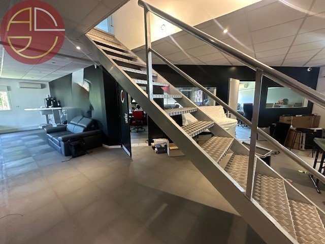 Industrial in Montrabé to rent - Interior Photo - Image 2 of 8