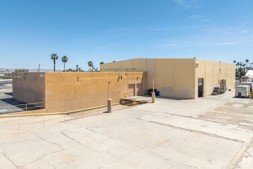 44735 King St, Indio, CA for rent - Primary Photo - Image 1 of 6