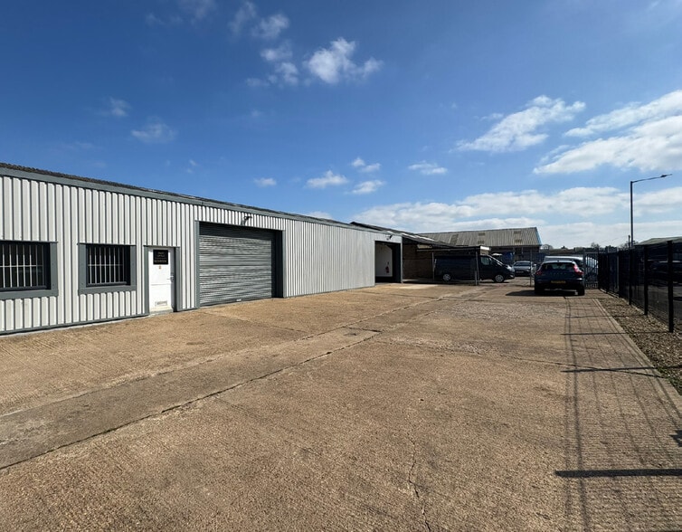 4 Station Rd, Whittlesey for sale - Building Photo - Image 3 of 9