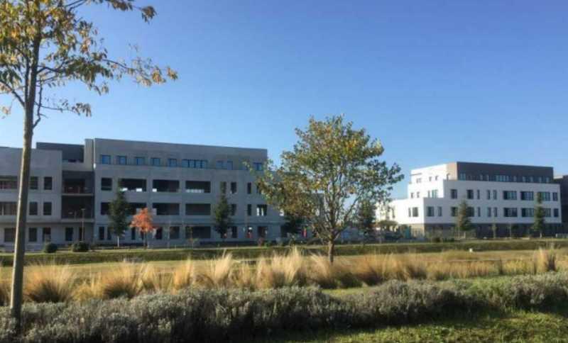 Office in Genas to rent - Building Photo - Image 2 of 13