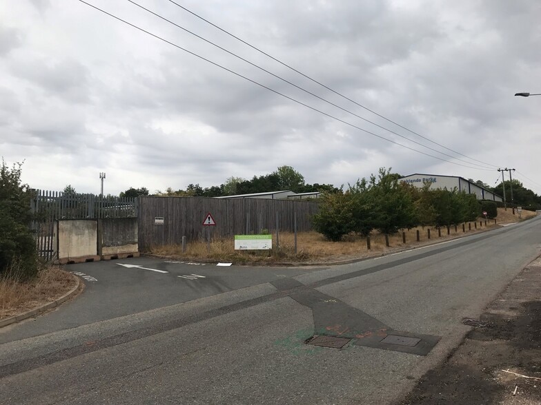 Rougham Hill, Bury St Edmunds to rent - Building Photo - Image 3 of 3