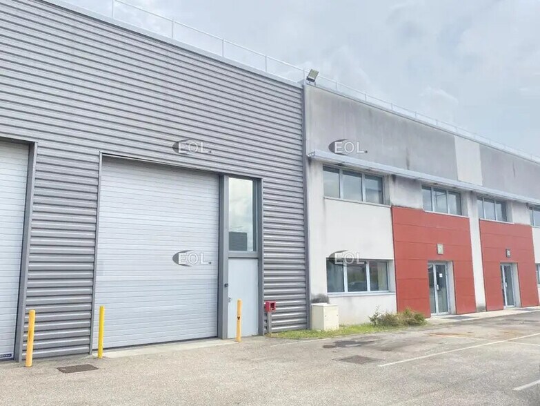 Light Industrial in Saint-Priest to rent - Building Photo - Image 2 of 22