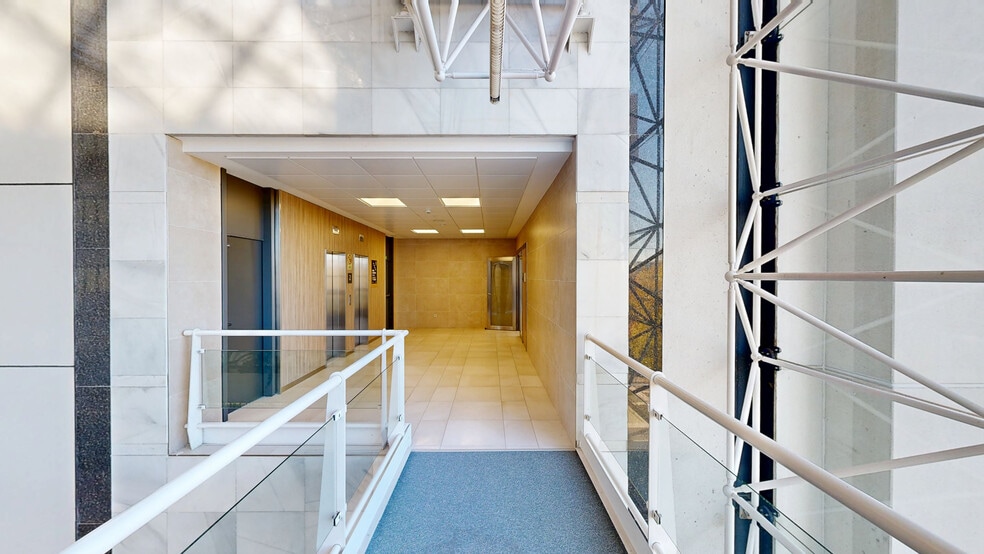 Calle Ribera del Loira, 16 - 18, Madrid, Madrid to rent - Matterport 3D Scan - Image 3 of 24