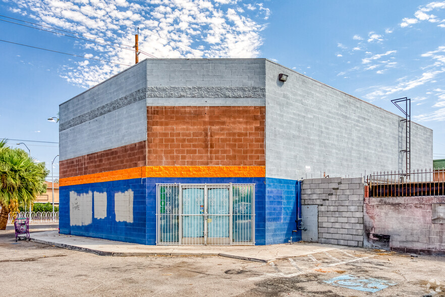 4805 E Charleston Blvd, Las Vegas, NV for sale - Primary Photo - Image 1 of 1