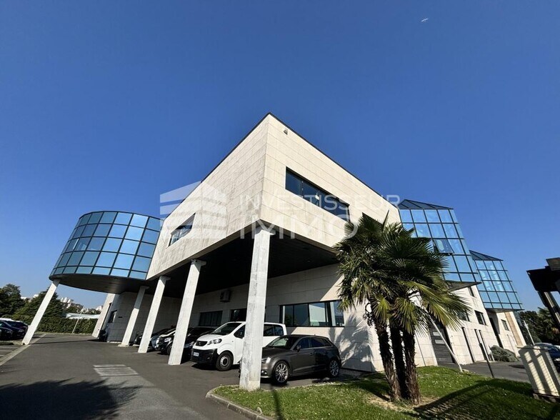 Light Industrial in Champigny-sur-Marne to rent - Building Photo - Image 3 of 15