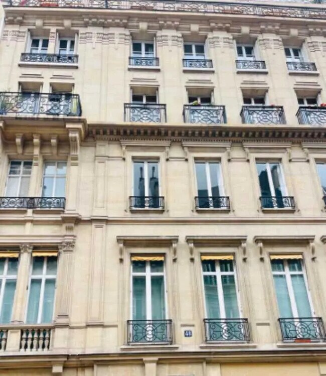 More details for 48 Rue De La Bienfaisance, Paris - Office to Rent