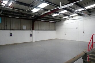 Turnpike Rd, Newbury to rent Interior Photo- Image 1 of 1