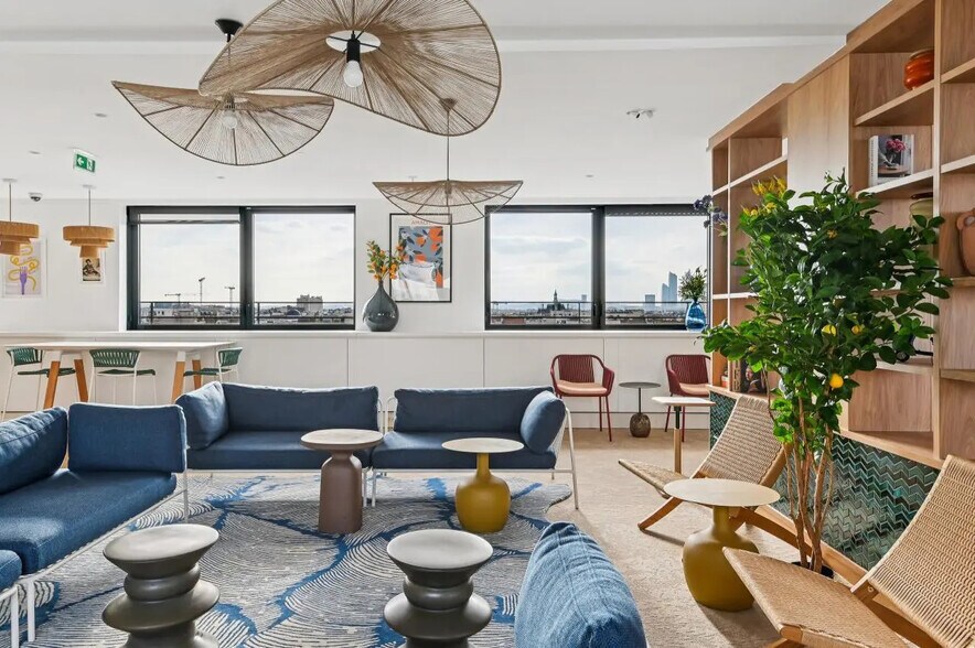 Office in Levallois-Perret to rent - Building Photo - Image 2 of 14