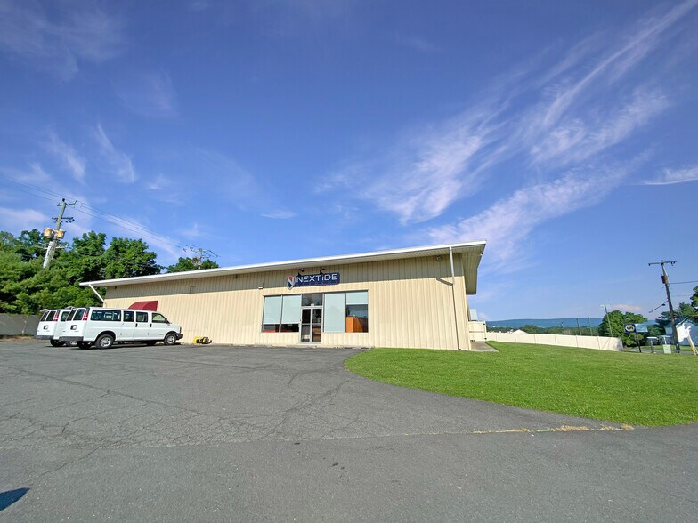 221 N 21st St, Purcellville 20132 UK