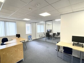 Blenheim Office Park, Long Hanborough for rent Interior Photo- Image 2 of 3