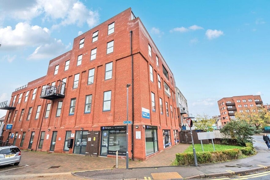 12-14 Station Rd, Harrow to rent - Building Photo - Image 1 of 10