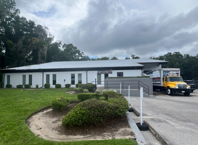 2530 NE 36th Ave, Ocala, FL for rent - Primary Photo - Image 1 of 6