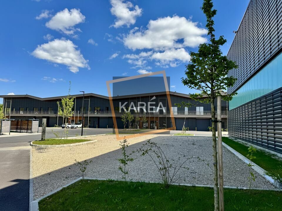 Light Industrial in Coupvray to rent Building Photo- Image 1 of 6
