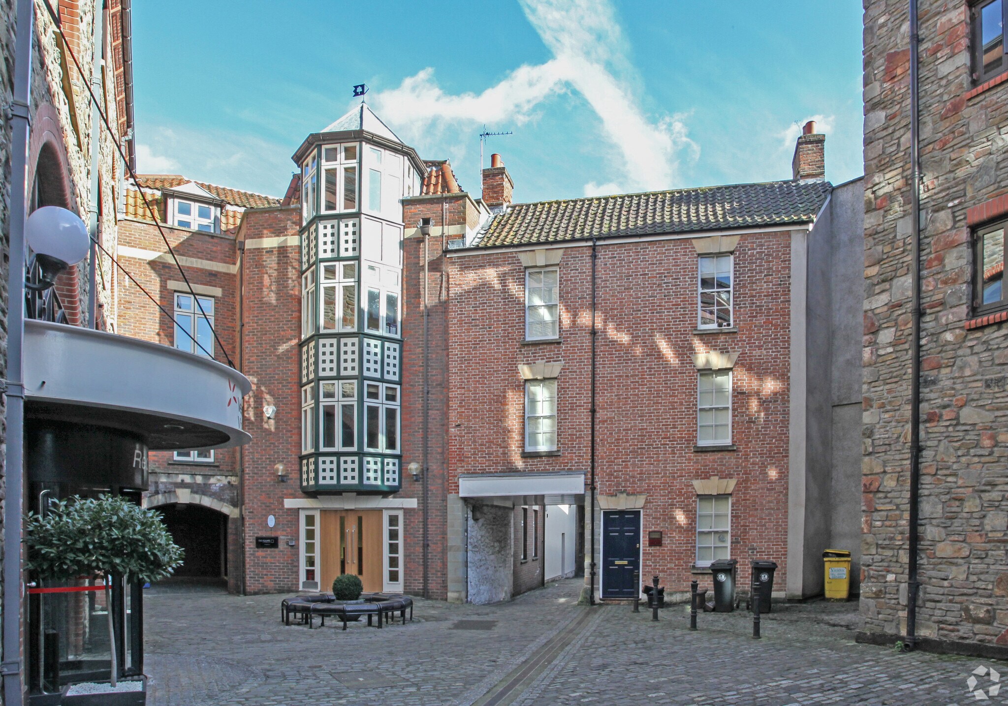 3 Orchard Ct, Bristol for sale Primary Photo- Image 1 of 1