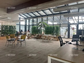 Office in Lyon to rent Building Photo- Image 2 of 39