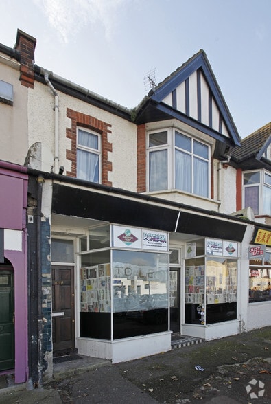 1172 London Rd, Leigh On Sea to rent - Primary Photo - Image 1 of 6