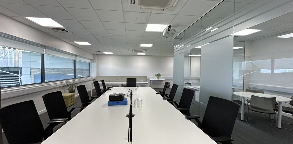 London Rd, Peterborough to rent - Building Photo - Image 2 of 6