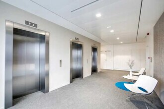 53 Rue Du Port, Nanterre to rent Building Photo- Image 2 of 2