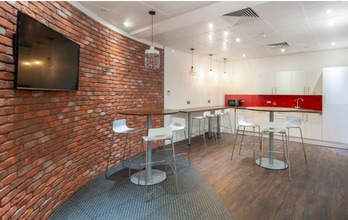 107 Leadenhall St, London to rent Interior Photo- Image 1 of 2