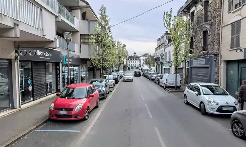 Retail in Longjumeau to rent Building Photo- Image 1 of 5
