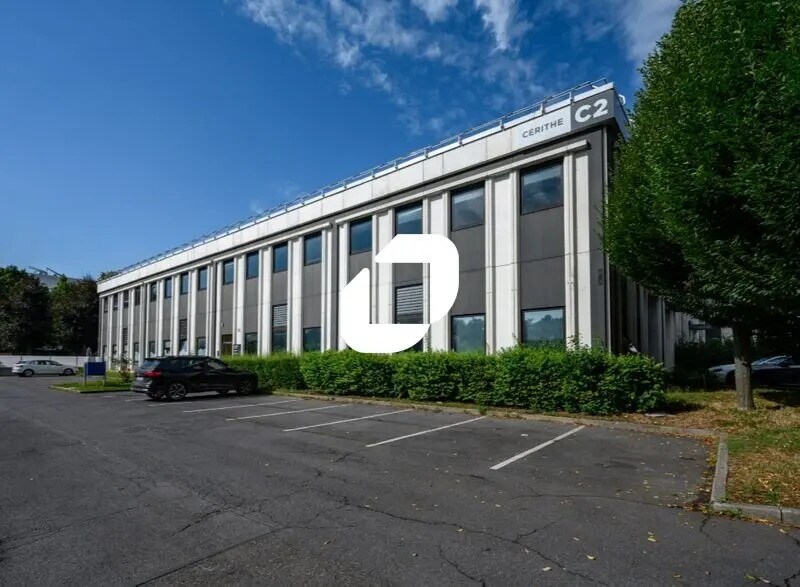 Office in Cergy to rent - Building Photo - Image 1 of 25