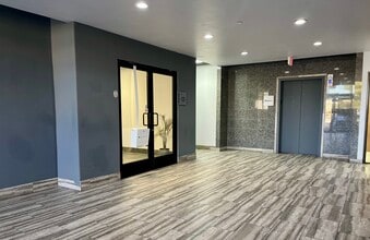 2755-2795 E Desert Inn Rd, Las Vegas, NV to rent Interior Photo- Image 2 of 14