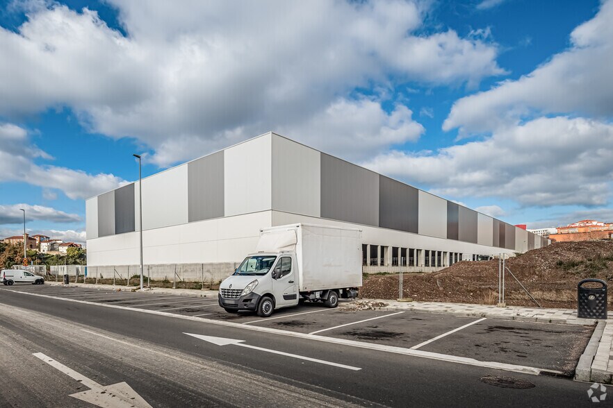 Industrial in Sestao, Vizcaya to rent - Building Photo - Image 3 of 3