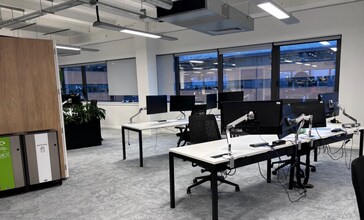 Maylands Ave, Hemel Hempstead to rent Interior Photo- Image 2 of 6