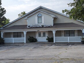 16816 E US Highway 40, Independence, MO for sale Building Photo- Image 1 of 18