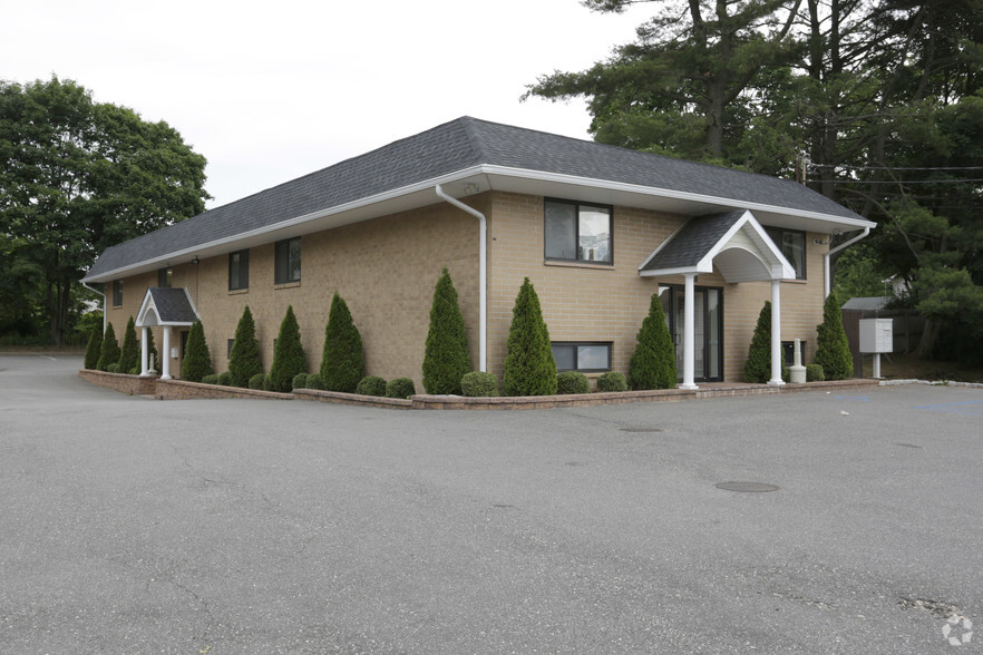 205 Smithtown Blvd, Nesconset, NY for rent - Building Photo - Image 1 of 33