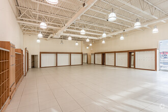 3900 Innes Rd, Ottawa, ON for rent Building Photo- Image 1 of 3