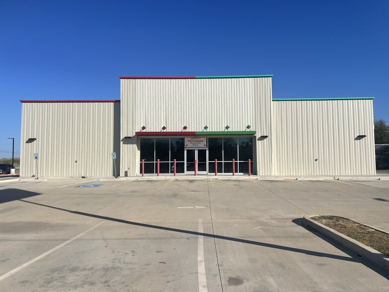 124 E Highway, Holdenville, OK for rent - Building Photo - Image 1 of 3