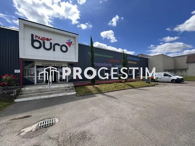 Retail in Chenôve to rent - Building Photo - Image 1 of 8