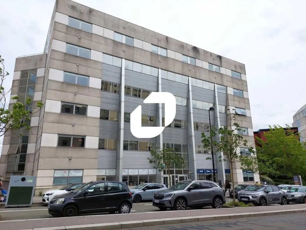 39 Boulevard Vauban, Guyancourt to rent Building Photo- Image 1 of 13
