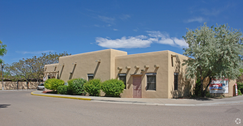 228 S St Francis Dr, Santa Fe, NM for rent - Primary Photo - Image 1 of 2